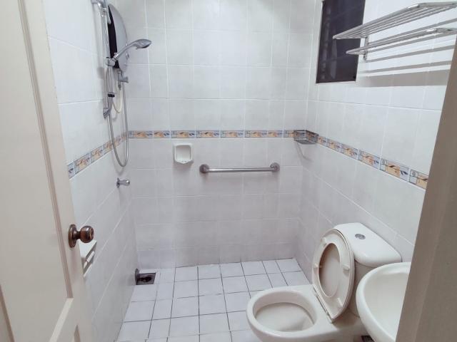 Room for rent in Petaling, Damansara Damai