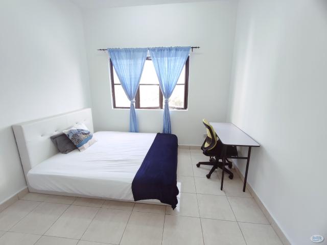 Room for rent in PJU 6, Petaling Jaya