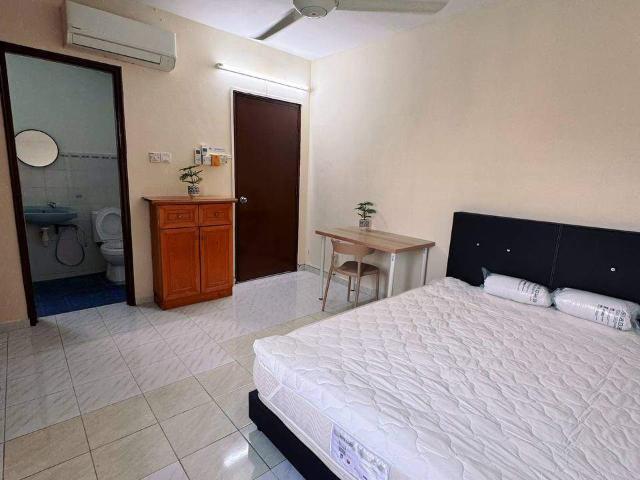 Room for rent in Country Heights Damansara, Kuala Lumpur