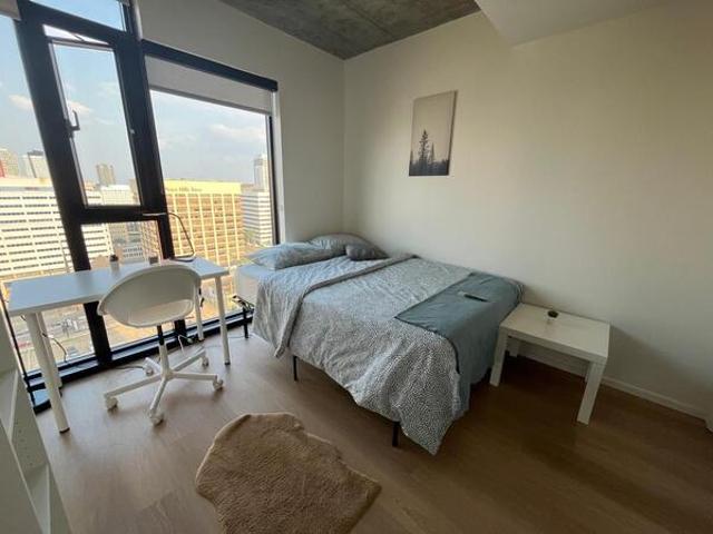 Room for rent in Wedgewood, Alberta