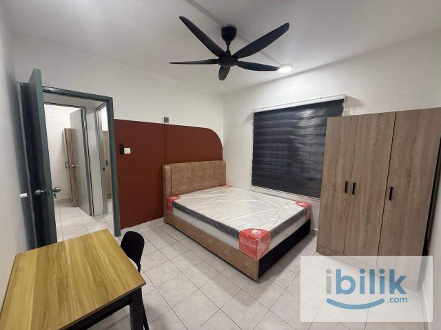 Room for rent in PJU 8, Petaling Jaya