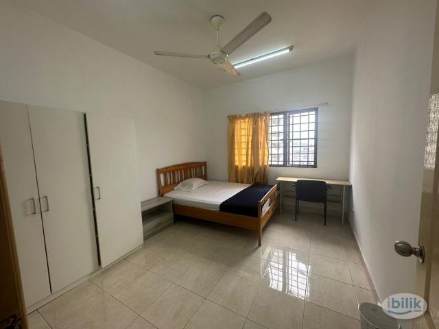 Room for rent in Petaling, Damansara Damai