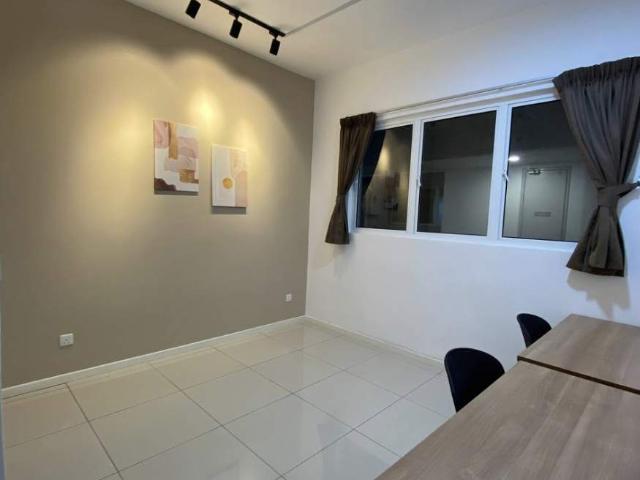 Room for rent in Petaling, Alam Impian