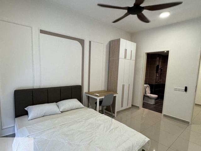 Room for rent in PJU 8, Petaling Jaya