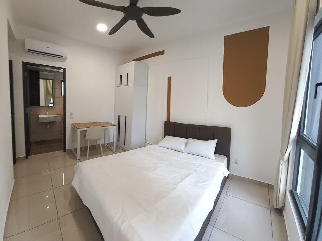 Room for rent in PJU 8, Petaling Jaya