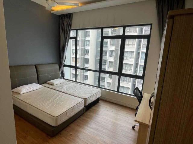 Room for rent in Petaling, Alam Impian