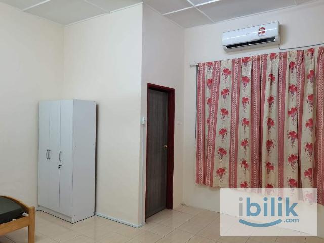 Room for rent in Sendayan Village, Negeri Sembilan
