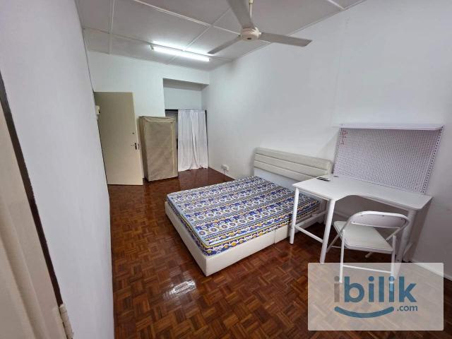 Room for rent in Petaling, Damansara Damai