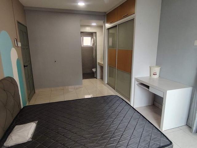 Room for rent in Zone E, Kuala Lumpur