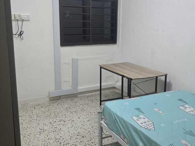 Room for rent in Telok Blangah