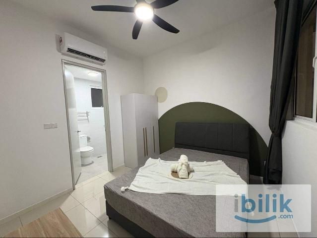 Room for rent in Petaling, Alam Impian