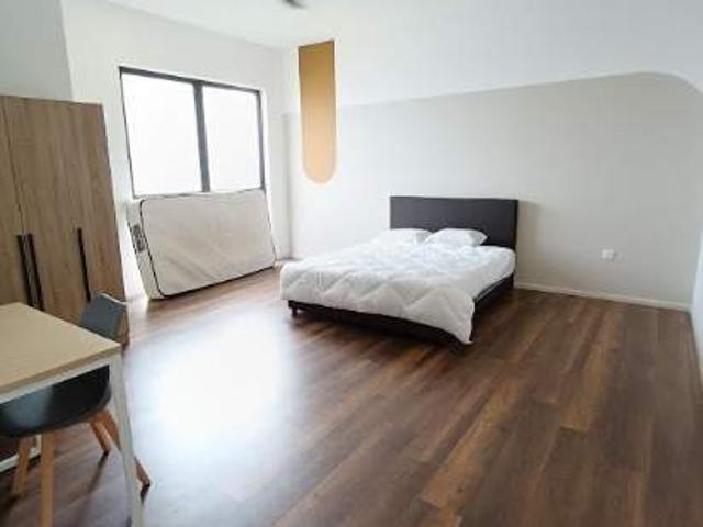 Room for rent in Petaling, Alam Impian