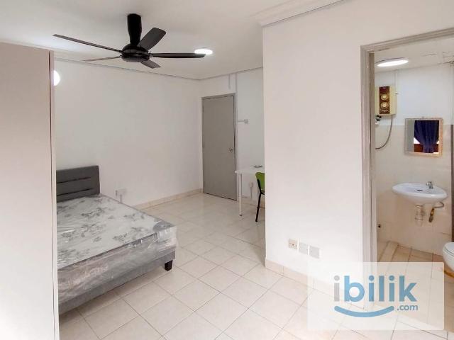 Room for rent in Petaling, Damansara Damai
