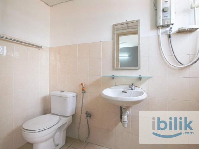 Room for rent in Petaling, Damansara Damai