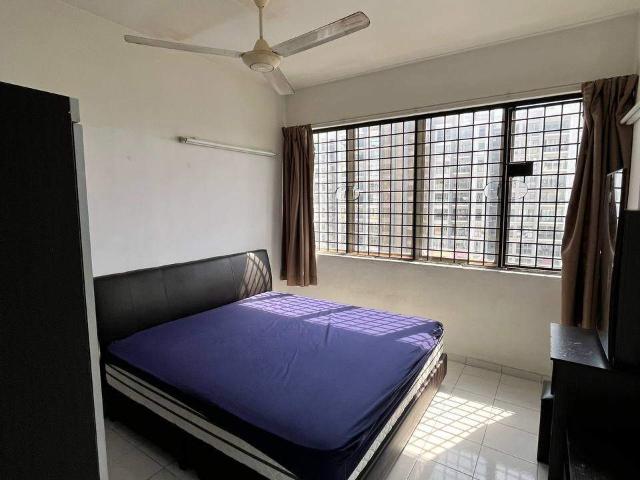 Room for rent in Sungai Gelugor, George Town