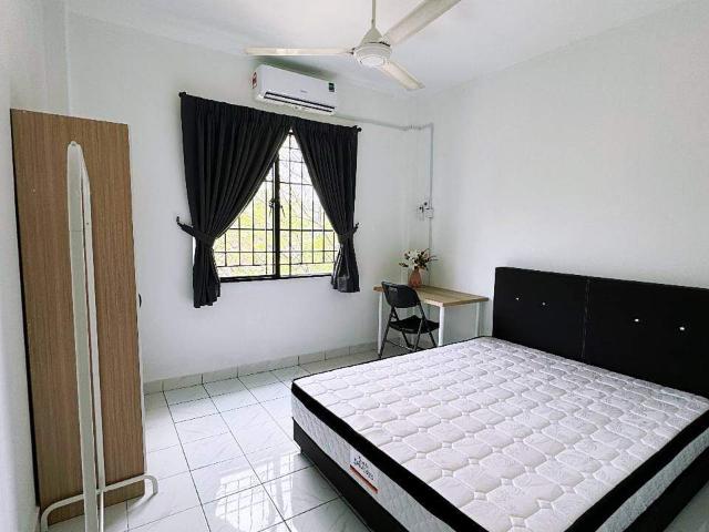 Room for rent in Petaling, Damansara Damai