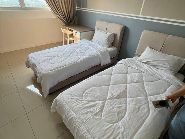 Room for rent in Petaling, Alam Impian