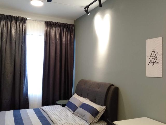 Room for rent in Petaling, Alam Impian