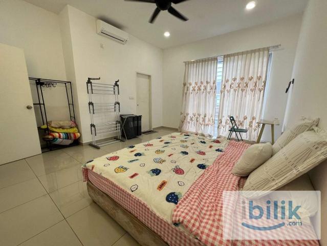 Room for rent in Sendayan Village, Negeri Sembilan
