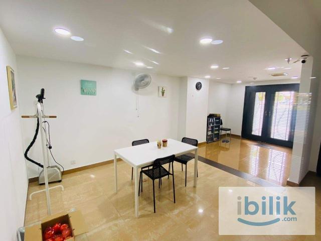 Room for rent in Petaling, Alam Impian