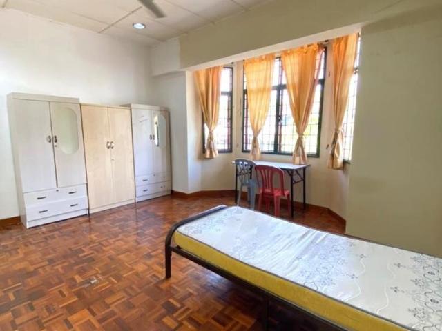 Room for rent in Petaling, Damansara Damai