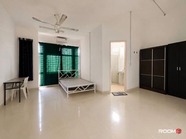 House for rent in Petaling, Alam Impian