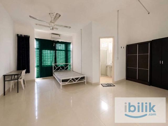 Room for rent in Petaling, Alam Impian