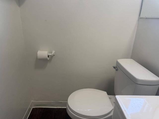 Room for rent in Sherman Oaks Neighborhood Council District, Canoga Park