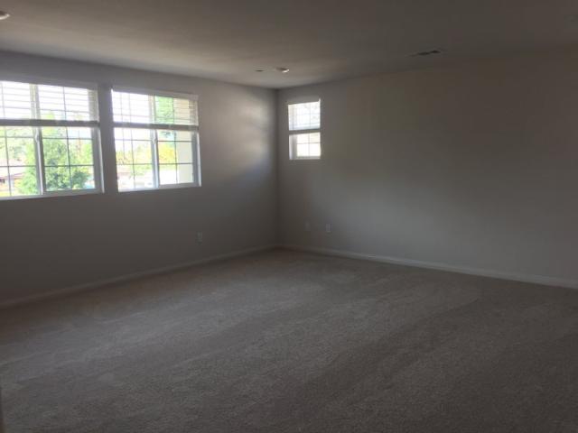 Room for rent in North Hills West Neighborhood Council District, Canoga Park
