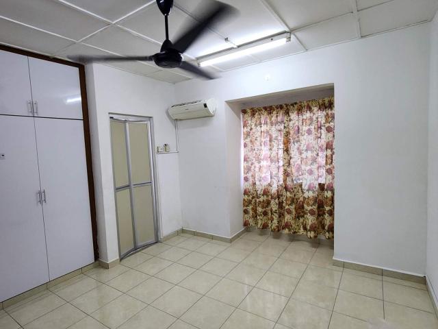 Room for rent in Kuala Selangor, Selangor