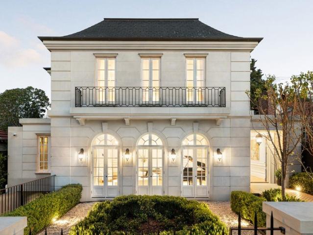 House for sale in Surrey Hills, Melbourne
