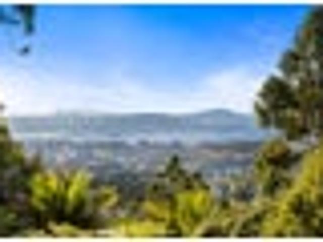 House for sale in Oratia