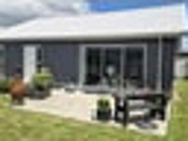 Townhouse for rent in Opaki, Wellington