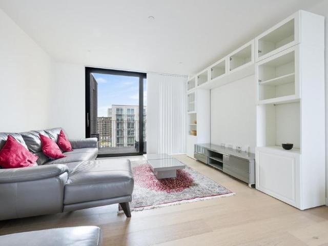 Apartment for rent in Silvertown, Greater London