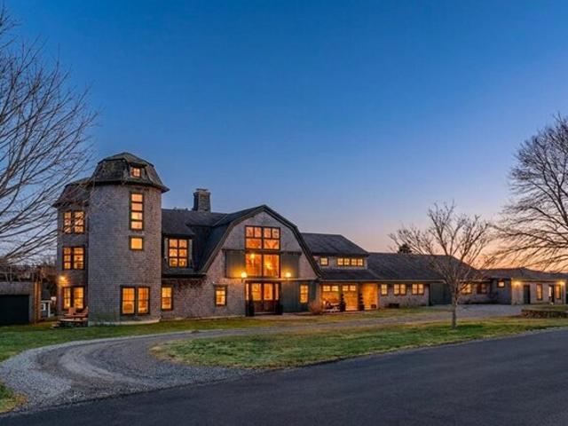 House for sale in Dartmouth, Bristol County