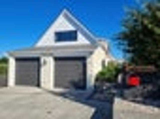 House for sale in Otakou