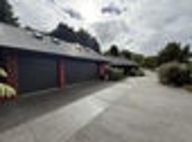 House for rent in Matakana