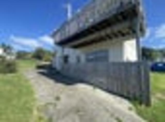 Apartment for rent in Whangaparaoa, Oroua County