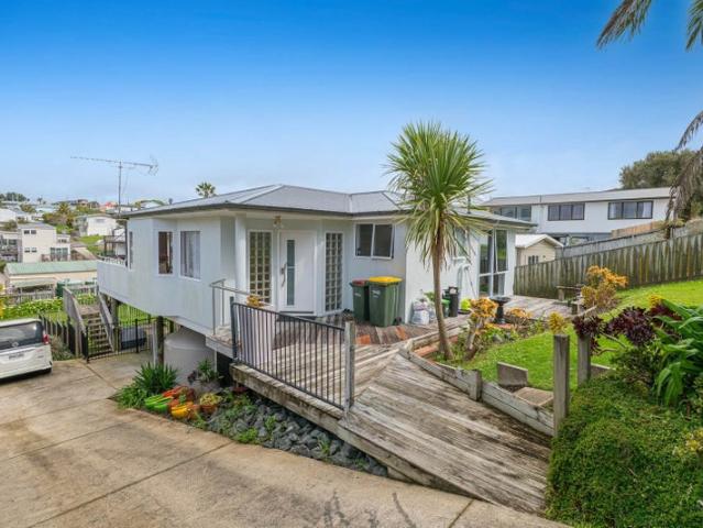 House for rent in Whangaparaoa, Oroua County
