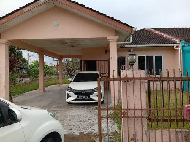 Terraced House for sale in Kuching, Bahagian Kuching