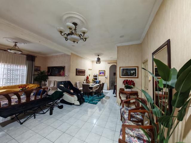 Residential House for sale in Kuching, Bahagian Kuching