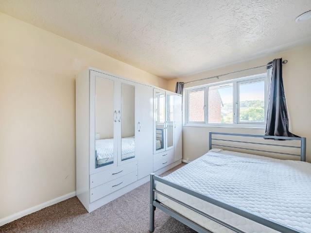 Apartment for rent in Shooters Hill, Greater London