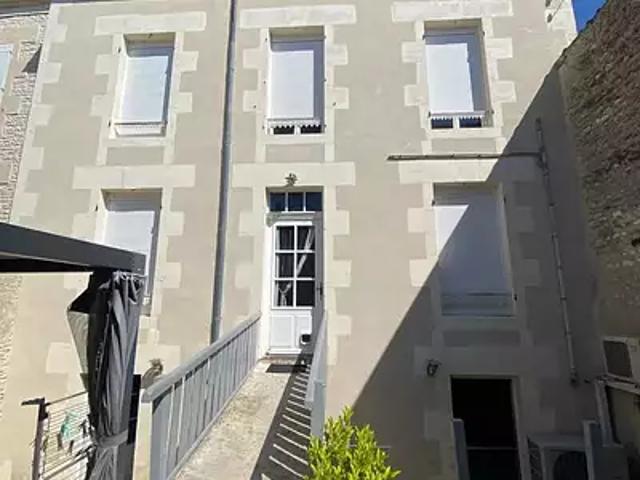 Maison vente à Saint-Jean-d'Angély, Matha