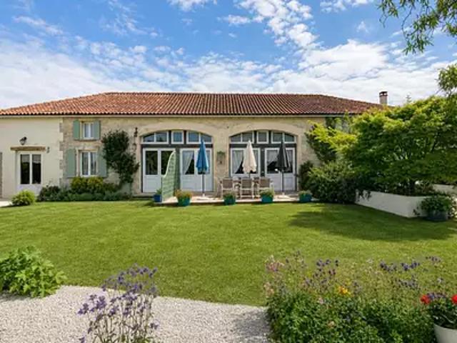 Maison vente à Saint-Jean-d'Angély, Matha