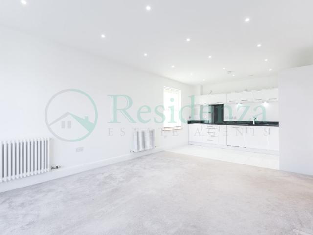Apartment for rent in Widmore, Greater London