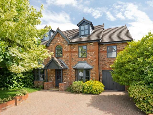 House for rent in Blackhills, Surrey