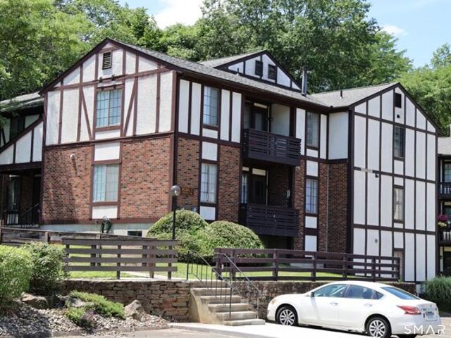 Condo for sale in Hamden, Connecticut