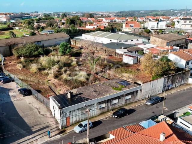 Terreno venda em Gondivai, Porto