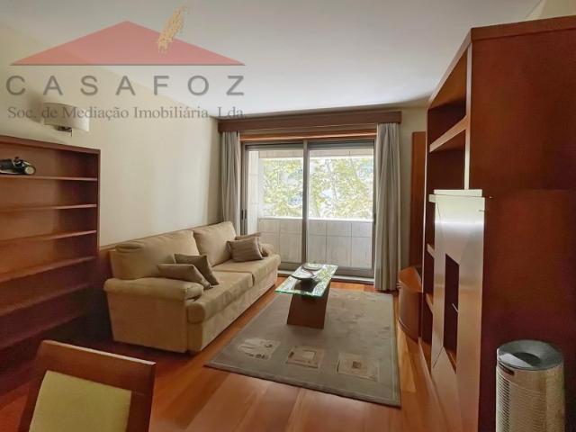 Apartamento alugar em Basílio Teles, Porto