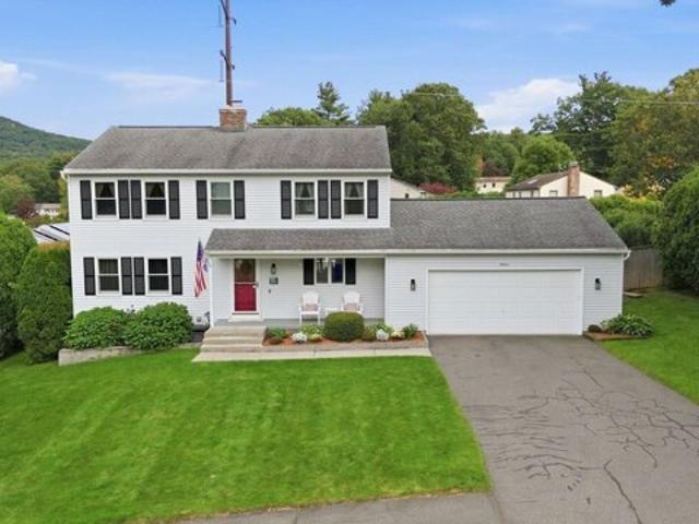 House for sale in Easthampton, Hampshire County